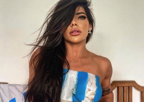 Ex-Miss Bumbum Suzy Cortez faz tatuagem no ânus em homenagem a Messi