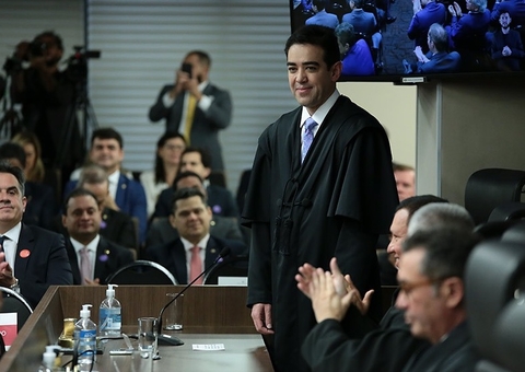 Bruno Dantas toma posse como novo presidente do TCU