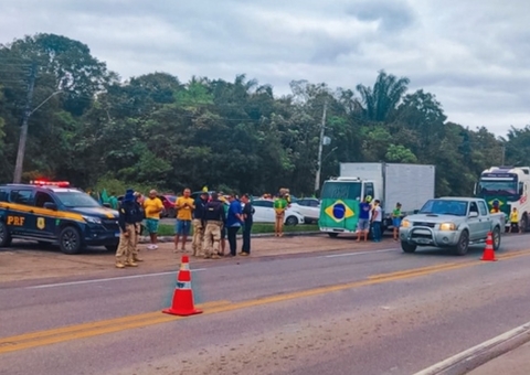 PF faz operação no Amazonas e em outros estados contra bolsonaristas por bloqueios em rodovias
