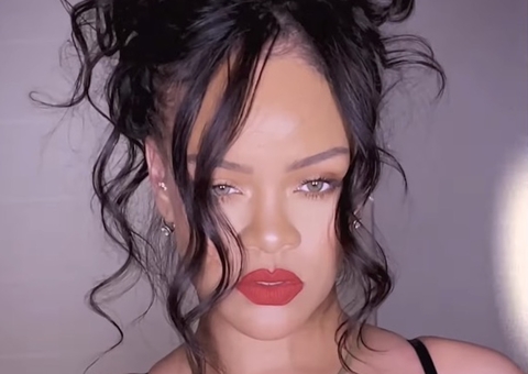 Rihanna mostra rostinho do filho com A$AP pela 1ª vez em vídeo