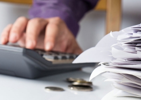 Cliente será indenizado em R$ 10 mil após banco manter nome em cadastro de devedores