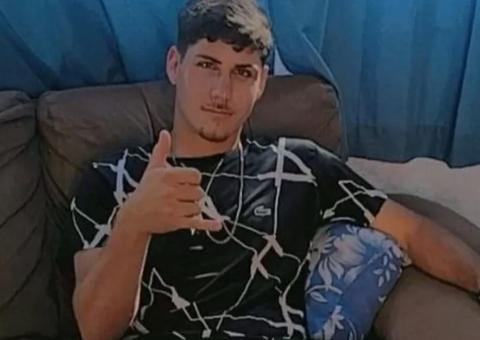 Motociclista morre a caminho do trabalho após atropelar vaca