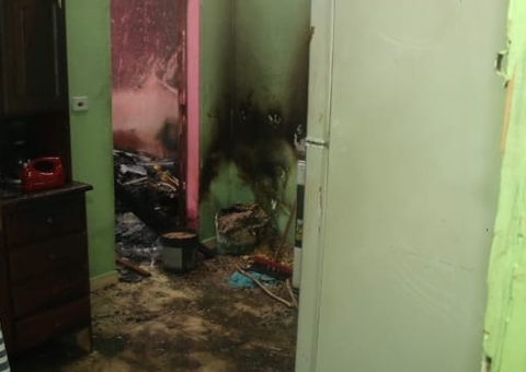 Hospital divulga estado de saúde das vítimas de incêndio em casa em Manaus 