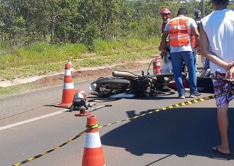 Mulher é encontrada morta em casa após marido morrer em acidente com carreta