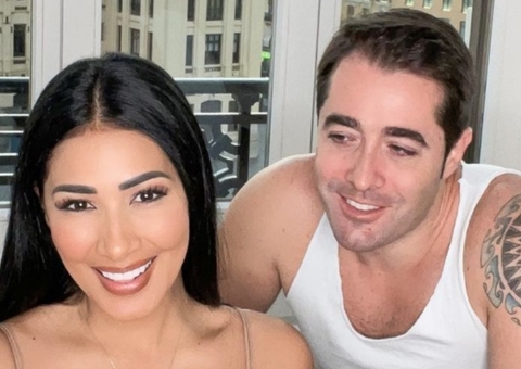 Simaria vai à polícia e acusa ex de desviar valor milionário de sua conta