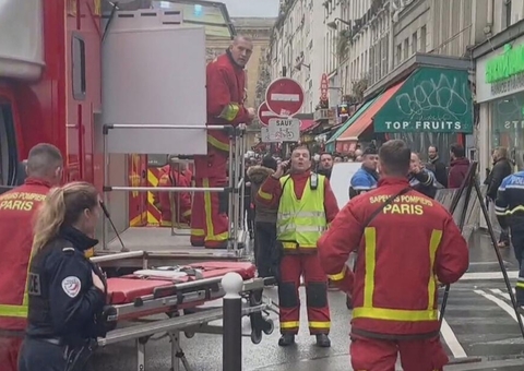 Atirador mata 2 e deixa ao menos 4 feridos em Paris