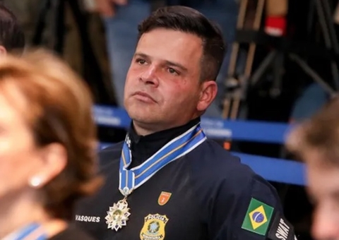 Chefe da PRF investigado por bloqueios ilegais em rodovias ganha aposentadoria