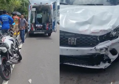 Motociclista é arremessado durante acidente em cruzamento em Manaus