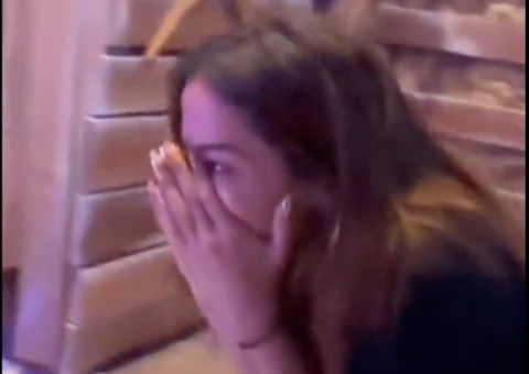 Anitta mostra decoração de mansão onde passará Natal com família e amigos nos EUA; confira