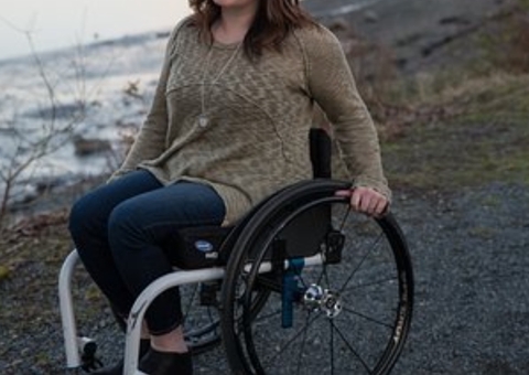 Cadeirante dá facadas em ladrão após ter celular furtado