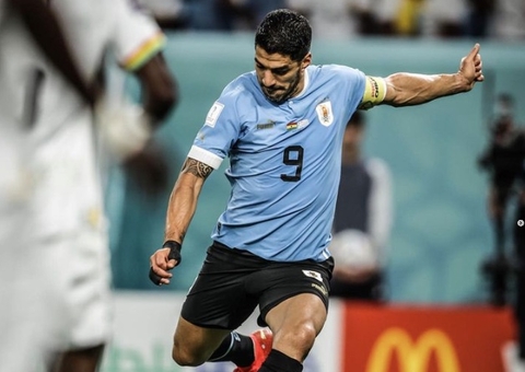Grêmio põe advogados de plantão e manda médicos ao Uruguai por Suárez