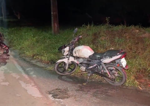 Acidente violento entre carro e moto deixa um morto em Manaus