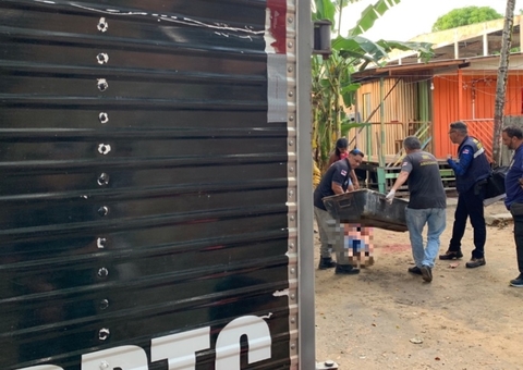 Criminosos executam jovem na frente de beco em Manaus