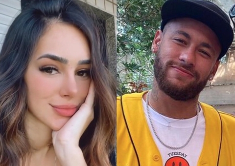 Ex-namorada de Neymar, Bruna Biancardi assiste jogo do PSG em Paris