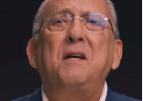 Galvão Bueno chora morte de Pelé: 'meu amigo se foi'