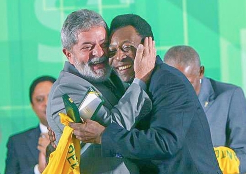 Lula homenageia Pelé e revela 'raiva' do Rei: ‘massacrava meu Corinthians’