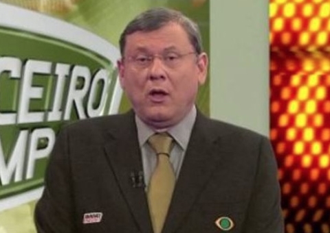 Milton Neves chora no ‘Brasil Urgente’ ao comentar morte de Pelé: ‘Ele não morreu’