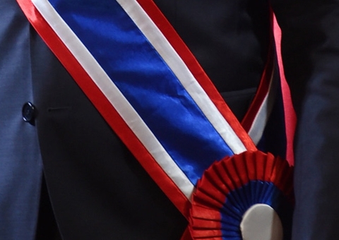 Todos 27 governadores tomam posse também no domingo