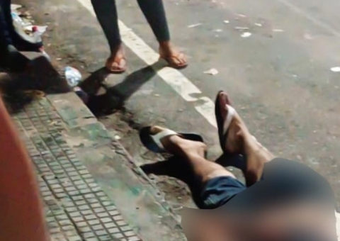 Véspera de Ano Novo tem homem executado na Praça do Eldorado em Manaus 