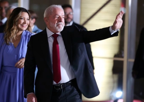 Lula manda tirar Petrobras, Correios e outras 5 estatais de programa de privatização