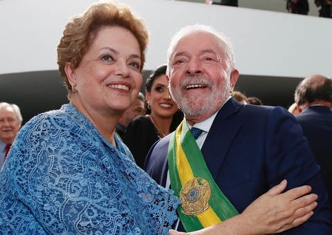 'É um momento forte para mim', diz Dilma ao voltar ao Planalto