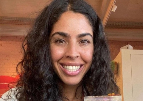 Em casamento aberto, Bela Gil troca beijos com rapper na posse de Lula 