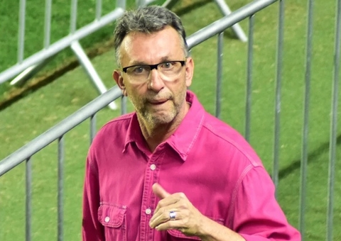 Neto se revolta com ausência de Tite e ‘turma do penta’ em velório de Pelé 