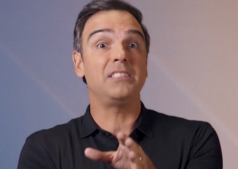 Tadeu Schmidt revela poder inédito no BBB23 em novo vídeo do reality 