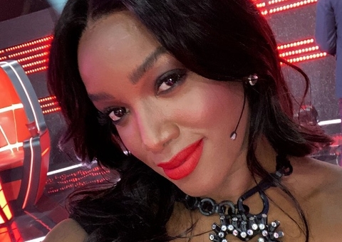 Iza engata affair com bailarino de sua equipe, diz jornal