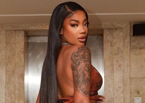 Ludmilla reclama de abordagem de fãs no banheiro: 'muito invasivo'