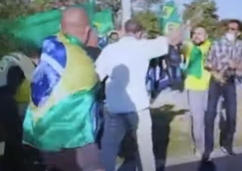 14 jornalistas foram agredidos por bolsonaristas em manifestação