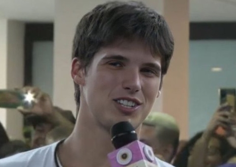 Casa de Vidro: Gabriel é seguido por filho de Bolsonaro em rede social