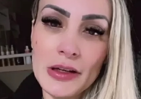 Separada, Andressa Urach suspeita de nova gravidez