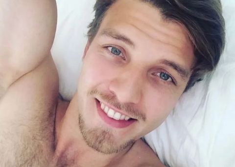 Comissário de bordo que sumiu após mergulhar pelado no mar é encontrado morto