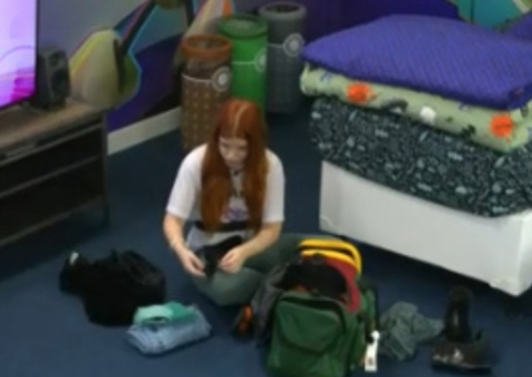 Abalada, Giovanna faz as malas após coro de 'cancelada' e 'pede pra sair'