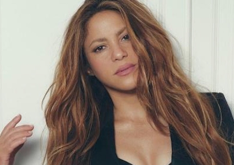 Shakira alfineta Piqué e namorada em nova música: 'trocou uma Ferrari por um Twingo'
