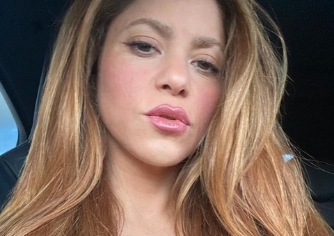 Letra original de Shakira tinha trechos agressivos citando até IST e problemas na cama