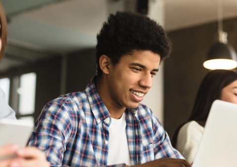 Sesc abre inscrições para formação de jovens e adultos com qualificação profissional no Amazonas
