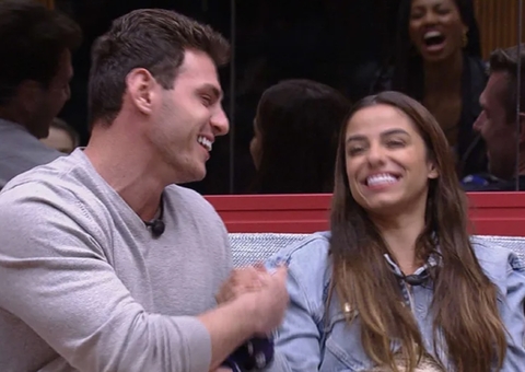 Key se declara para Gustavo e brothers piram: 'o homem que sempre achei que não existia'