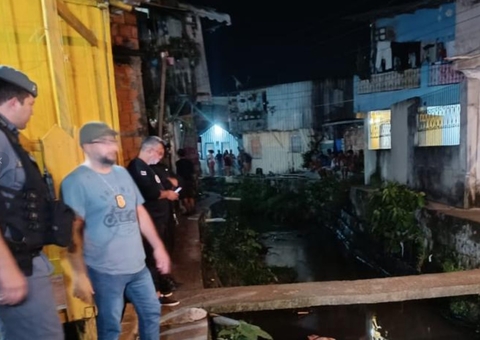 Homem é perseguido e morto a tiros em beco de Manaus