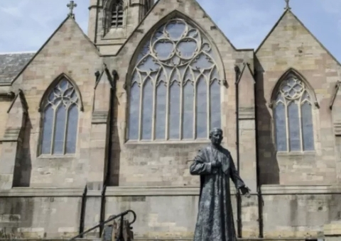 Vaticano investiga orgia dentro de igreja durante pandemia