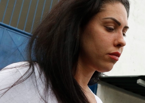 Suspeita da morte do filho Henry, Monique Medeiros volta trabalhar na Secretaria de Educação