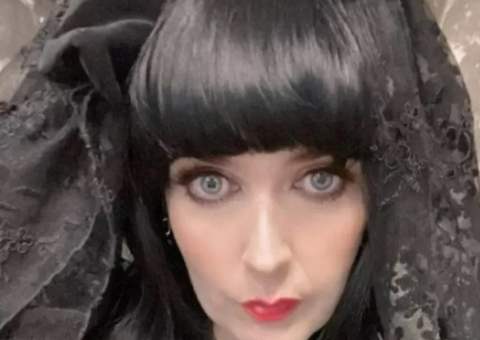 Cantora casada com fantasma procura ajuda para relacionamento não esfriar