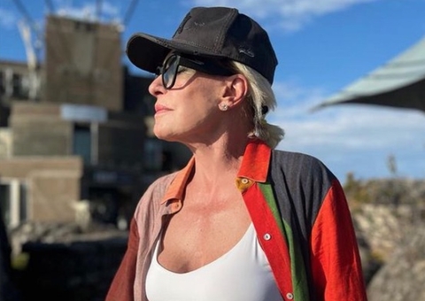 Ana Maria Braga posta primeira foto com novo namorado em viagem à África do Sul