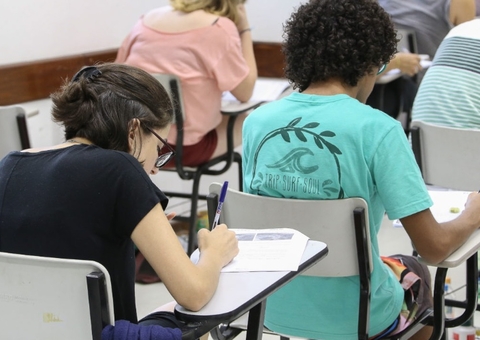 Prefeitura abre editais de concurso público com 476 vagas no Amazonas