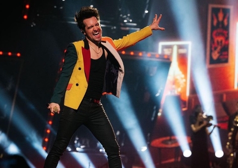 Banda Panic! At the Disco chega ao fim após quase 20 anos, anuncia Brendon Urie