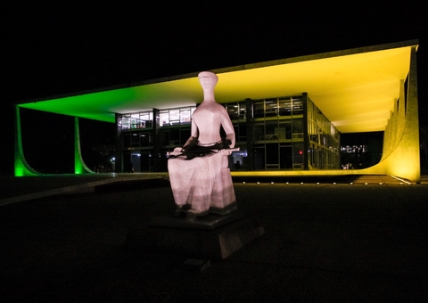 Servidor efetivado sem concurso não tem direito a indenização de férias-prêmio