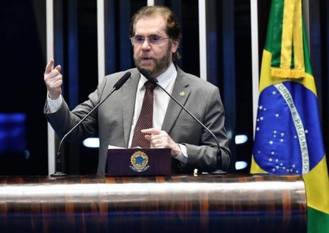 Plínio vai reapresentar PL que proíbe empréstimos do BNDES a governos estrangeiros
