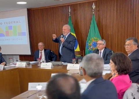 Lula diz a governadores que barbárie de 8 de janeiro nunca mais irá ocorrer no país