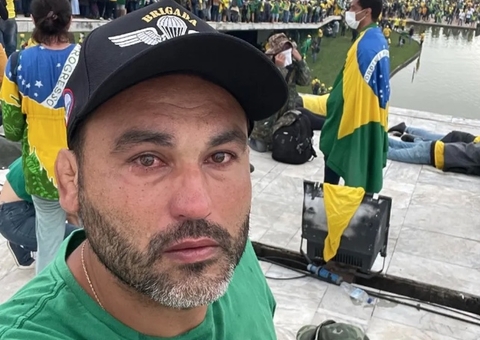 PF cumpre mandados de busca e apreensão contra Léo Índio, sobrinho de Bolsonaro